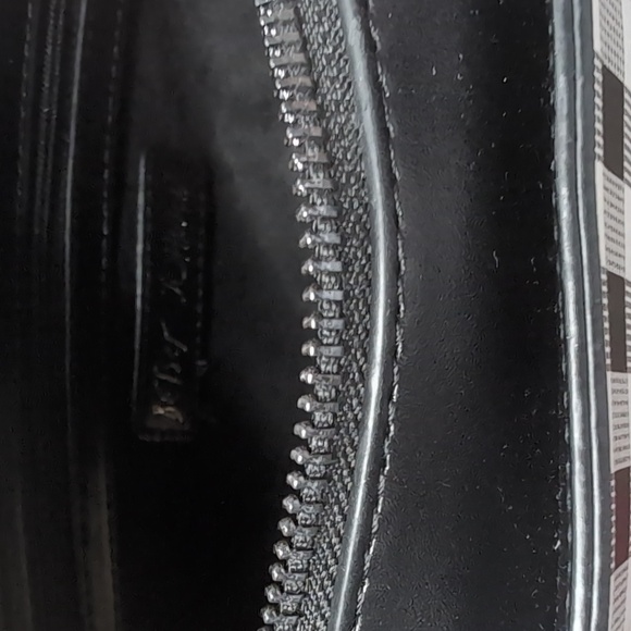 Checkered Black & White Hand/ Shoulder Bag W/Red Keychain Betsey Johnson New - Picture 5 of 10